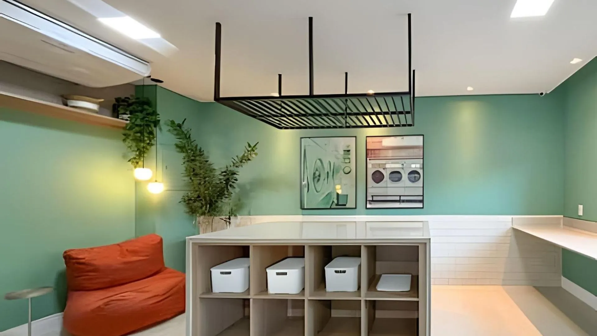 Bnx Vila Olimpia /Berrini -Novo São Paulo Brazílie